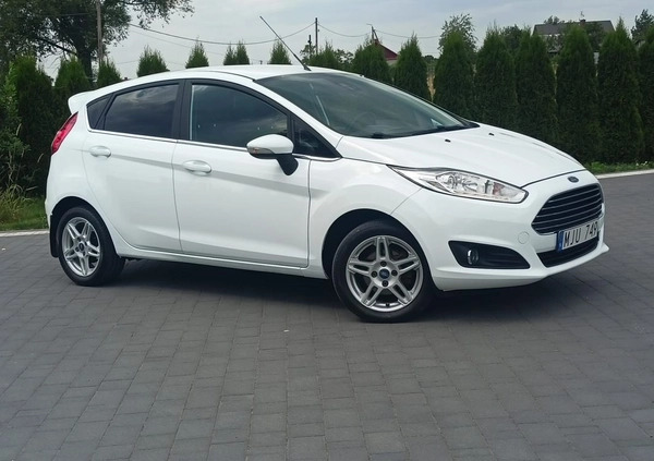 Ford Fiesta cena 26000 przebieg: 131585, rok produkcji 2013 z Chełmno małe 436